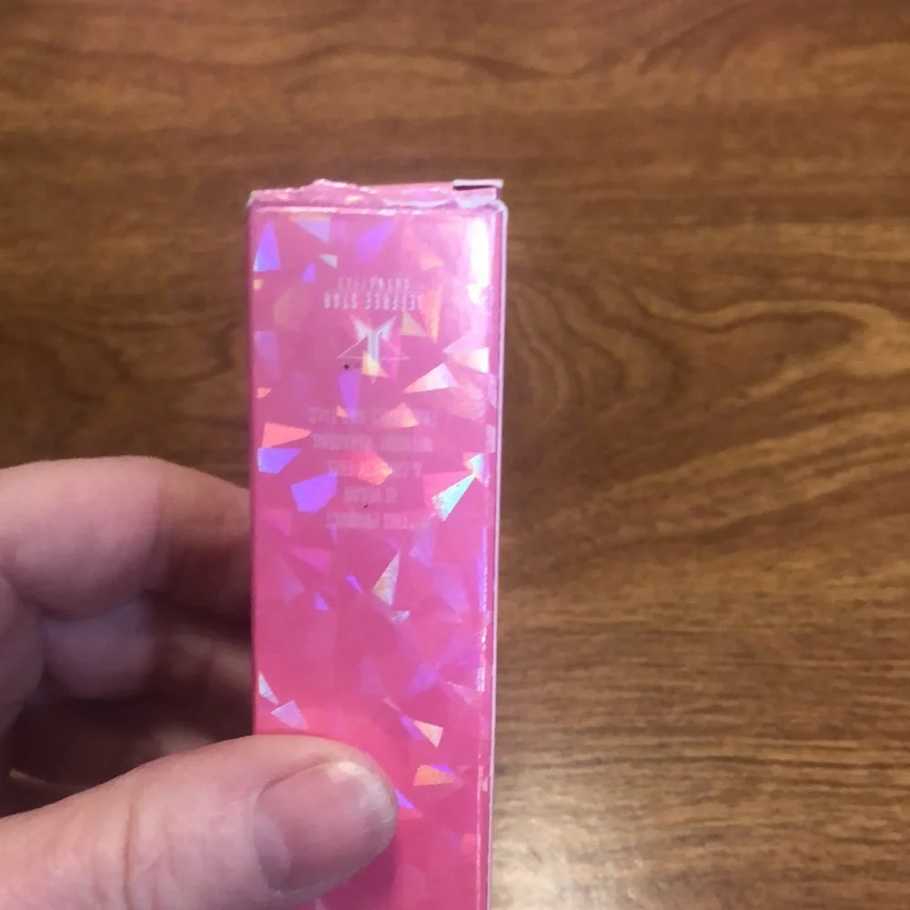 Jeffery Star Yellow Concealer new in box